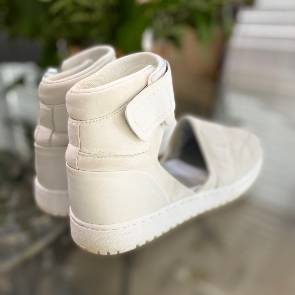 Jordan Women's Nike Sneakers - Picture 3 of 6